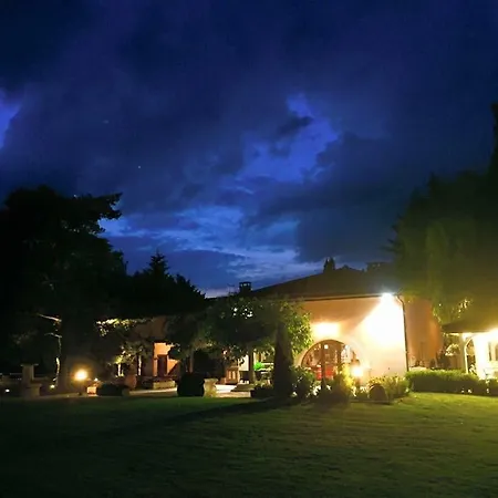 Oda ve Kahvaltı Le Domaine De Charlyne Saint-Andre-de-Corcy