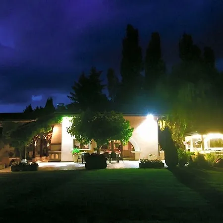 Le Domaine De Charlyne
