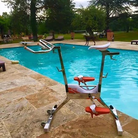 Le Domaine De Charlyne