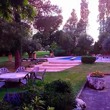 Oda ve Kahvaltı Le Domaine De Charlyne