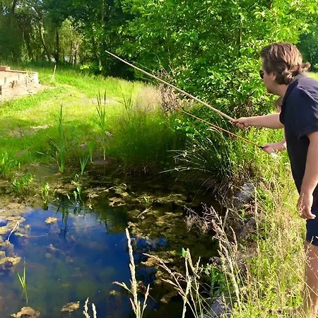 Oda ve Kahvaltı Le Domaine De Charlyne