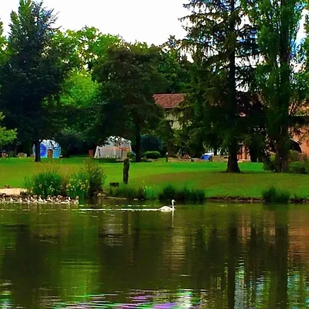 Le Domaine De Charlyne