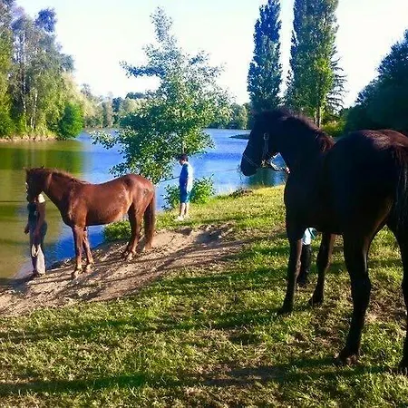 Le Domaine De Charlyne