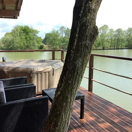 Le Domaine De Charlyne Panzió