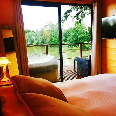 Le Domaine De Charlyne Panzió 3*